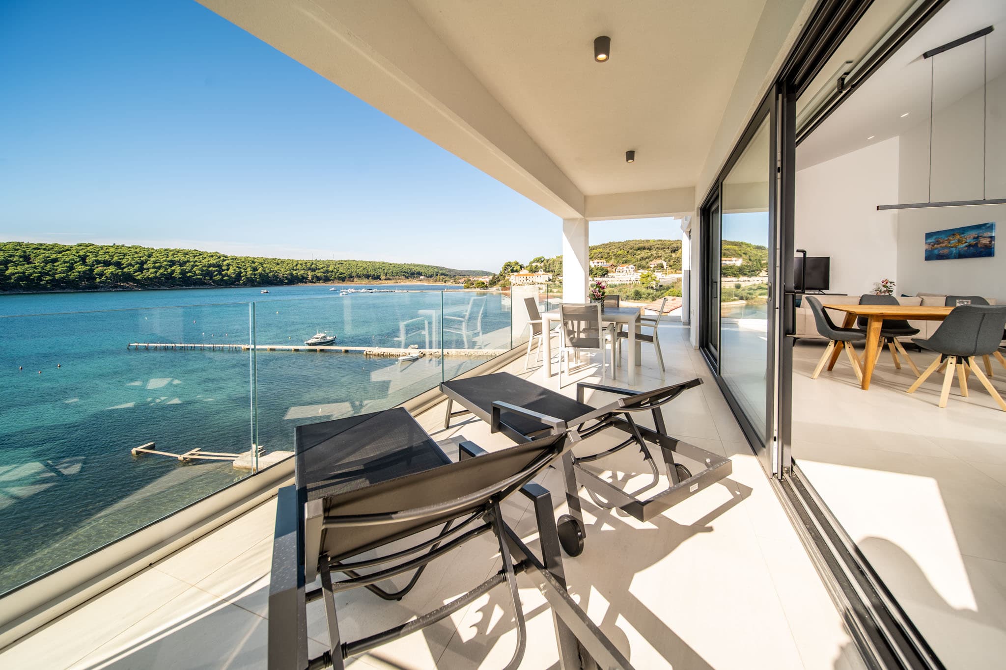 Penthouse Apartment — Balkon mit Meerblick